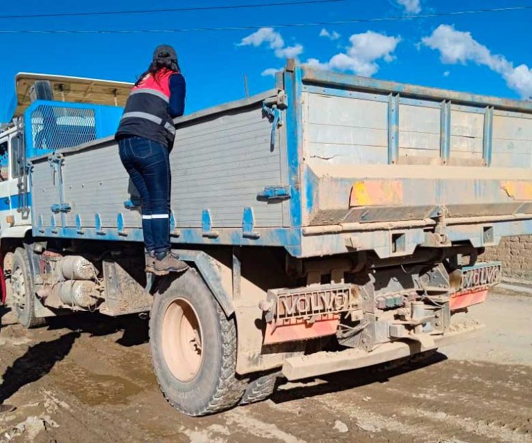 Gobernación paceña controla fuga de minerales con operativos en Colquiri