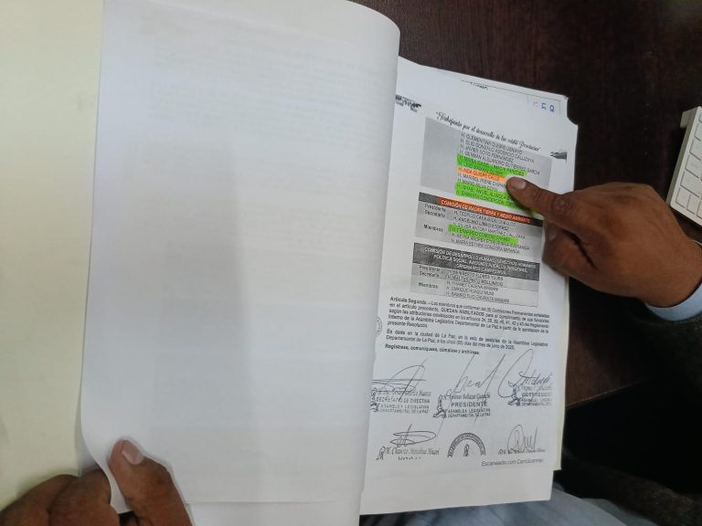 Ejecutivo de la Gobernación insta a una comisión de legisladores a regir su función fiscalizadora según sus competencias