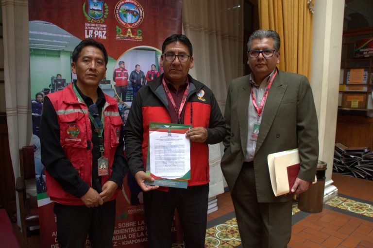 Gobernación paceña da tres meses para la adecuación ambiental de obras y proyectos urbanos