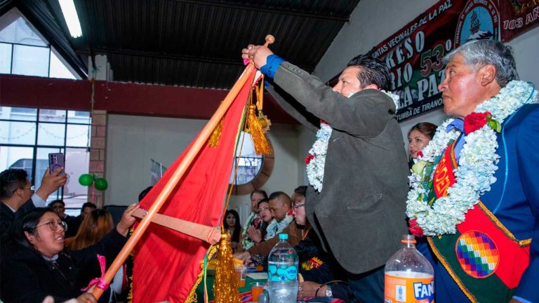 Fejuve La Paz recibe su personalidad jurídica actualizada en el 99 aniversario