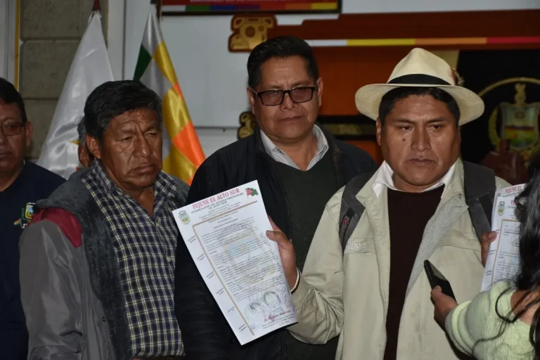 Repaso de obras con la Fejuve Sur de El Alto refleja beneplácito por ejecución y coordinación para futuros proyectos