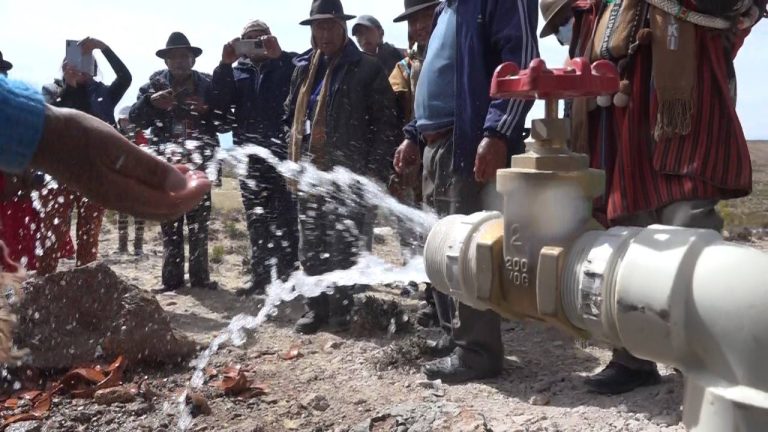 La Gobernación paceña proyecta 10 obras en electrificación y de sistema de riego rural, con una inversión de Bs 32,9 millones