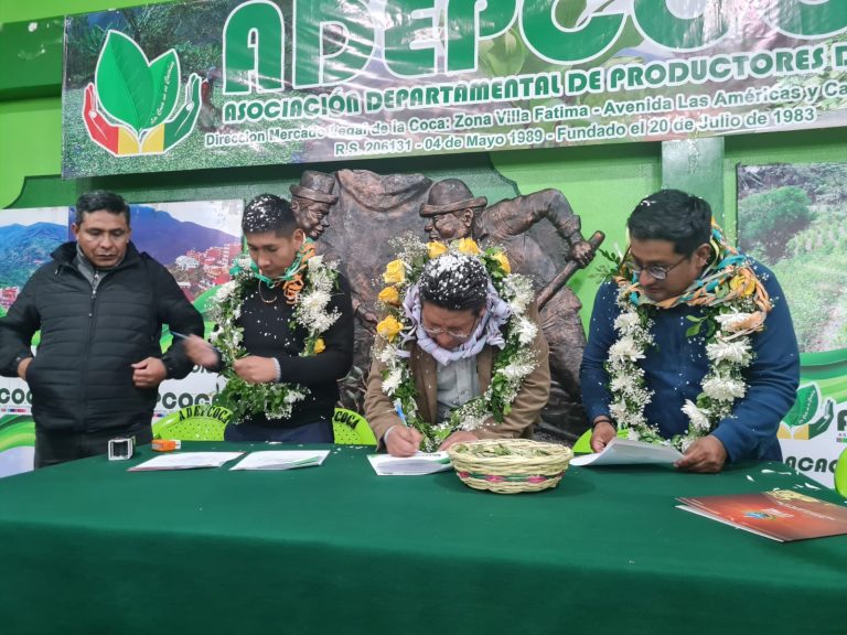 Después de 13 años, Santos Quispe, inicia la transferencia del hospital de Adepcoca a la familia cocalera