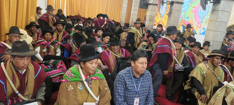 Santos Quispe consolida cuatro proyectos para la provincia Murillo y establece consenso entre los beneficiarios