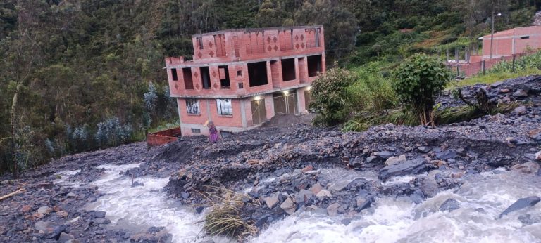 Gobernación paceña activa respuesta inmediata en 13 municipios afectados por eventos climáticos