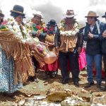 Comienzan las obras de un puente vehicular en Laja y Santos Quispe garantiza otro puente y pozos profundos