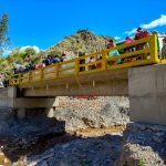 ¡Yaco celebra! Santos Quispe entrega puente vehicular Challoma Chico y firma convenio para impulsar la producción de frutas